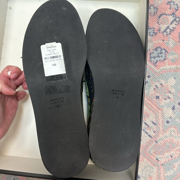 Gucci Jacquard Silk Tiger Peggy Platform - Picture 5 of 5